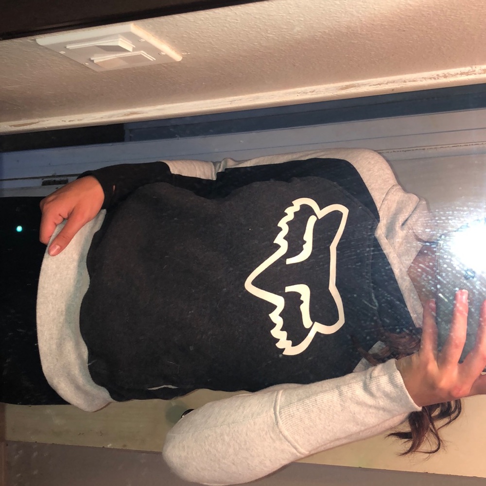 FOX sweatshirt